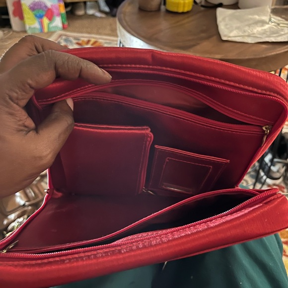 YSL Perfume Red Satin zip Around Cosmetics Makeup Bag - Picture 3 of 4